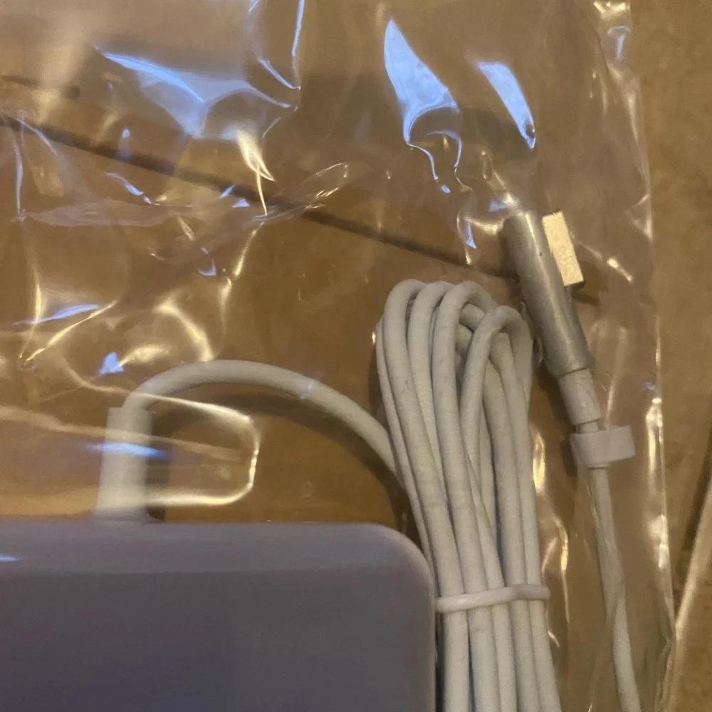 MacBook Charger Power Adapter MagSafe Year 2007 to 2012 BRAND NEW NEVER USED